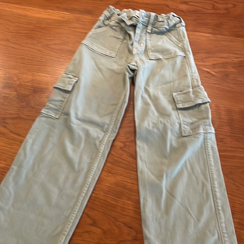 Abercrombie kids high rise wide leg jeans size 7/8 long.